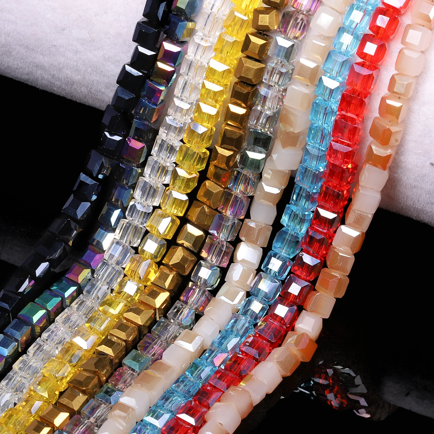 Beads Crystals Wholesale industry insight