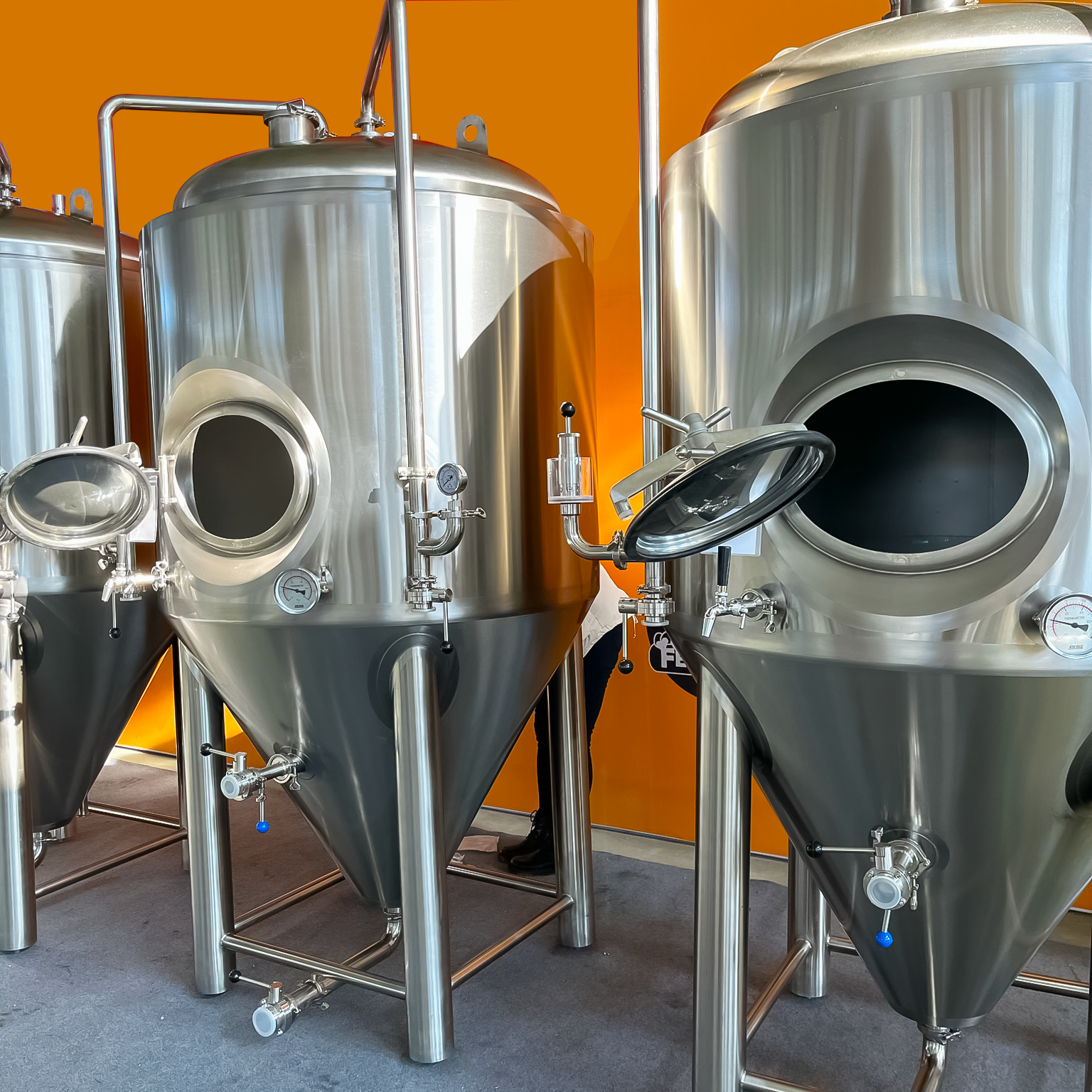 Illustrative example of beer fermentation tank from Google Search