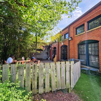 Black & White Coffee Roasters