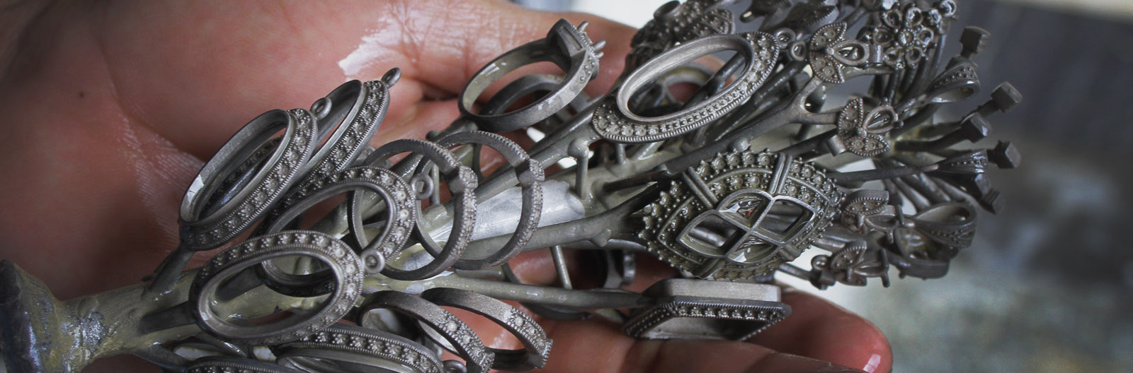 Bulk Vintage Jewelry industry insight