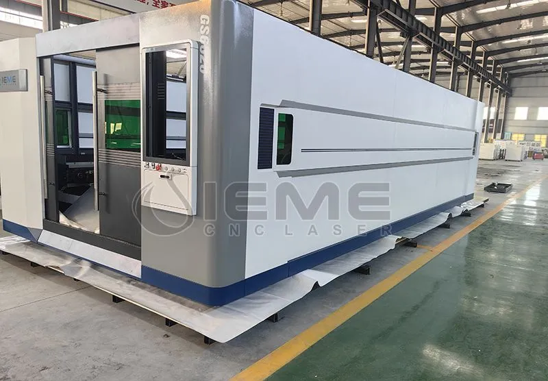 Fiber laser cutting machine