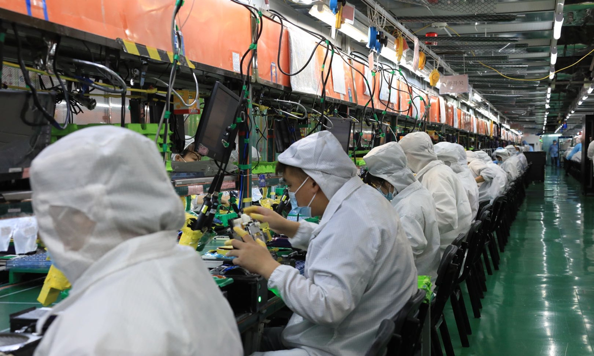 apple china manufacturing