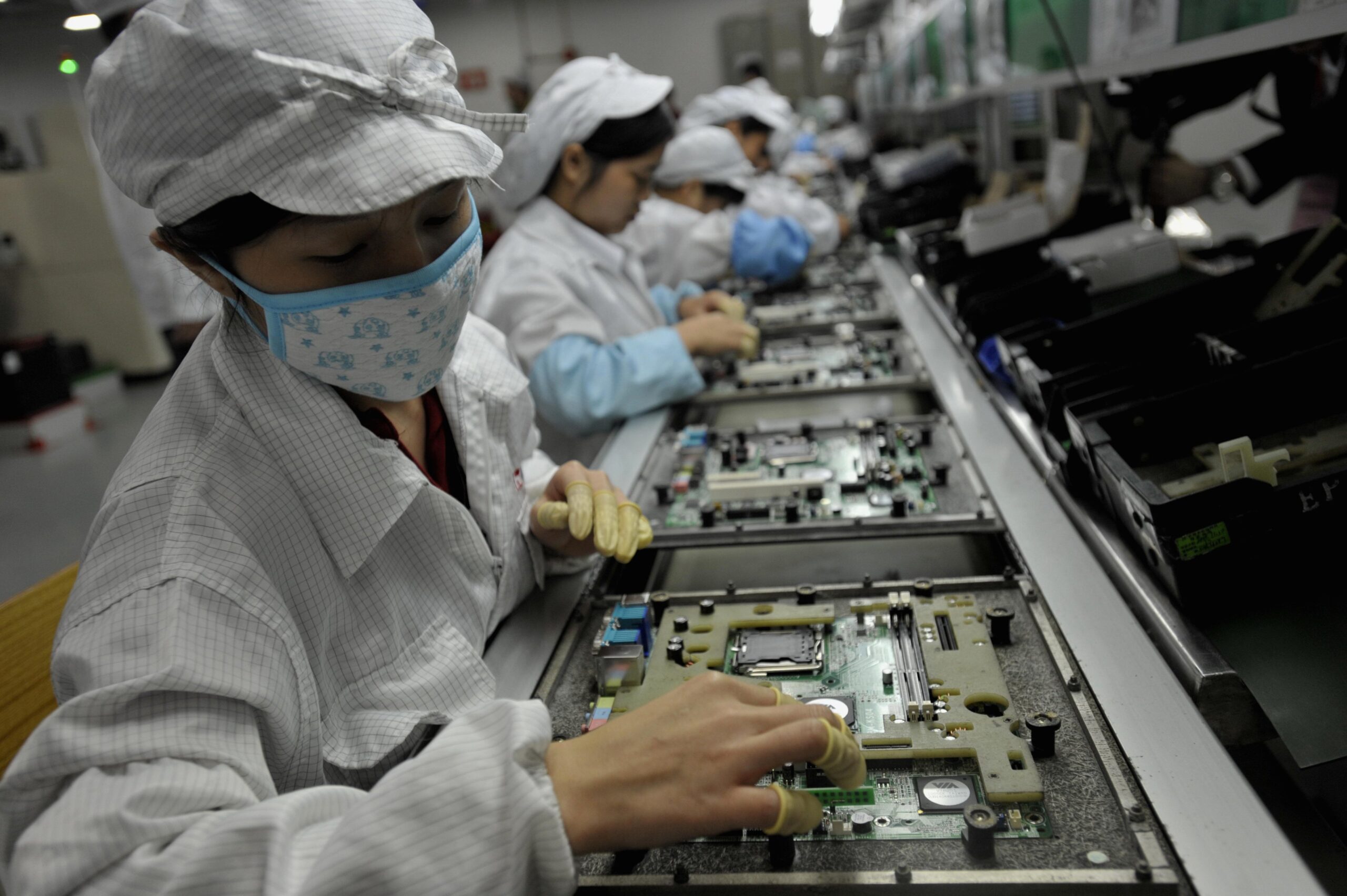 apple factory moving out of china