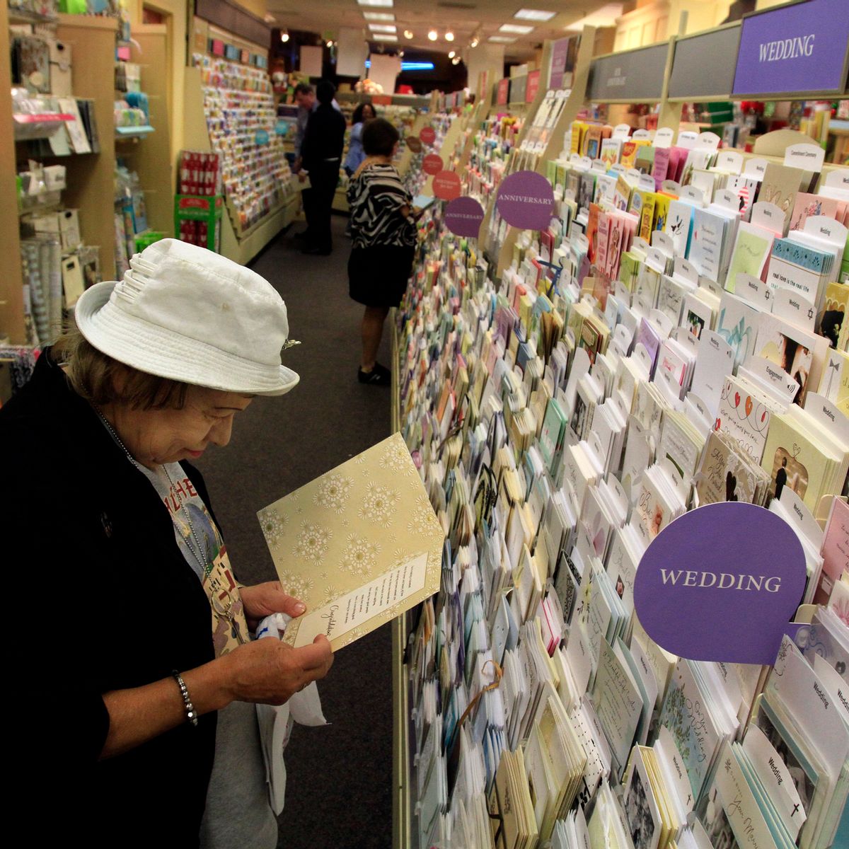 are hallmark cards manufactured in china