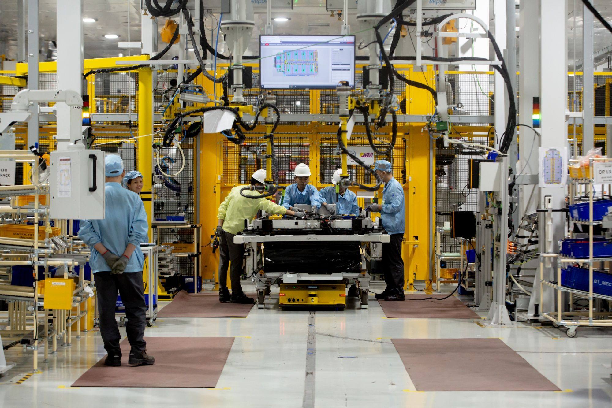 are manufacturers moving out of china