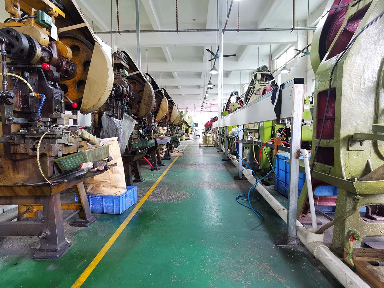 button manufacturers in china