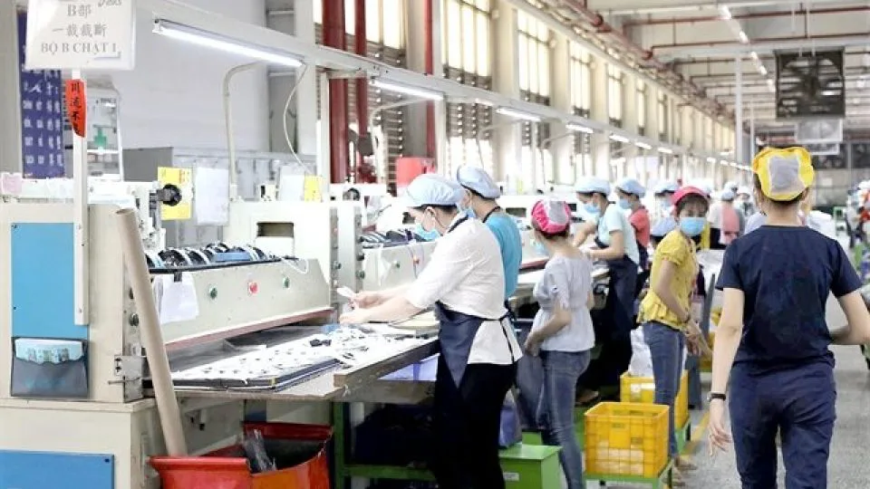 can vietnam replace china as a manufacturing hub