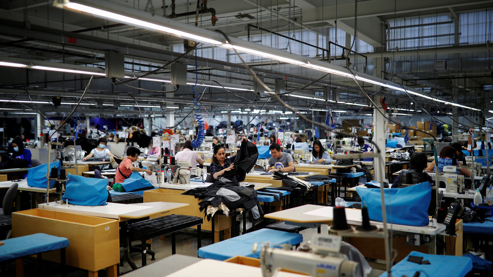 canada goose manufacturing china