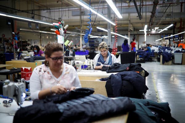 canada goose manufacturing china