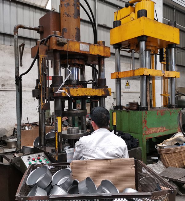 china charcoal kettle grill manufacturers