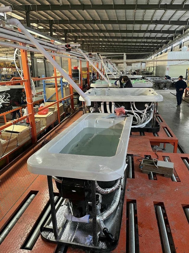 china deep soaking thermostatic tub factory