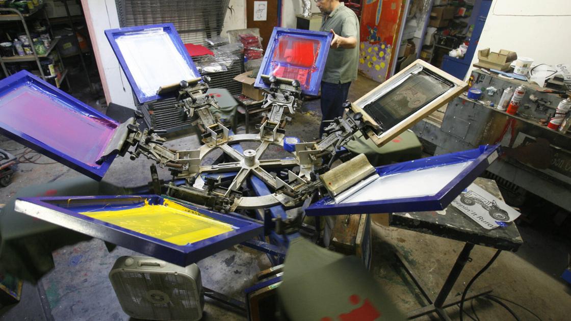 11 local print shops to help you create , invitations ... custom t-shirts