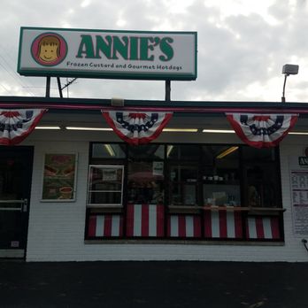 Annie's Frozen Yogurt