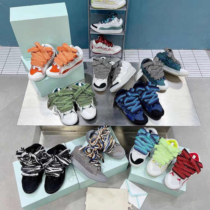 B2B Sneaker Wholesale