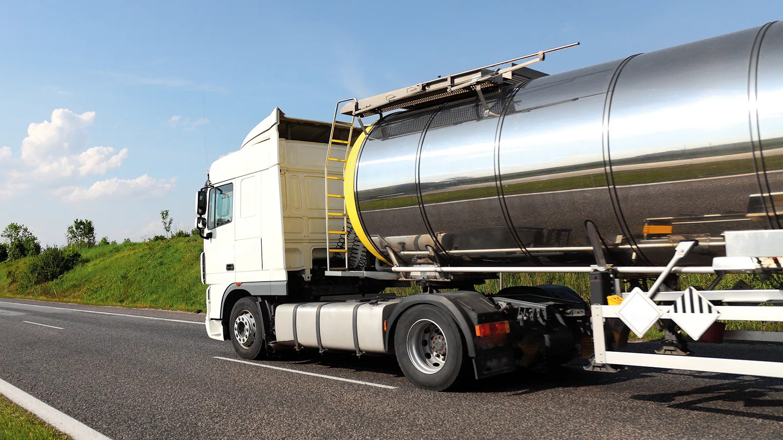 Bulk Cooking Oil Delivery for Restaurants