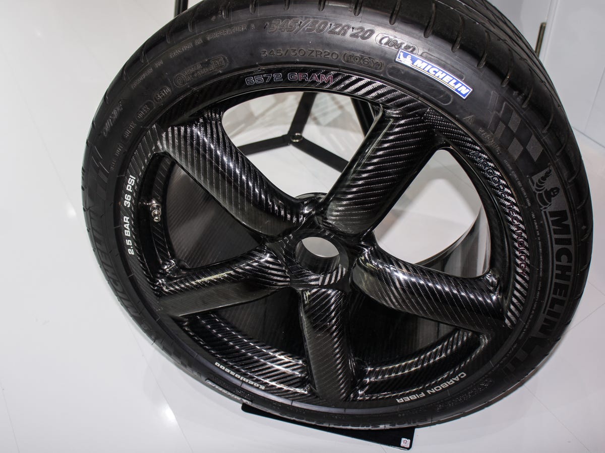 Carbon Fibre Wheels for Cars and Supercars