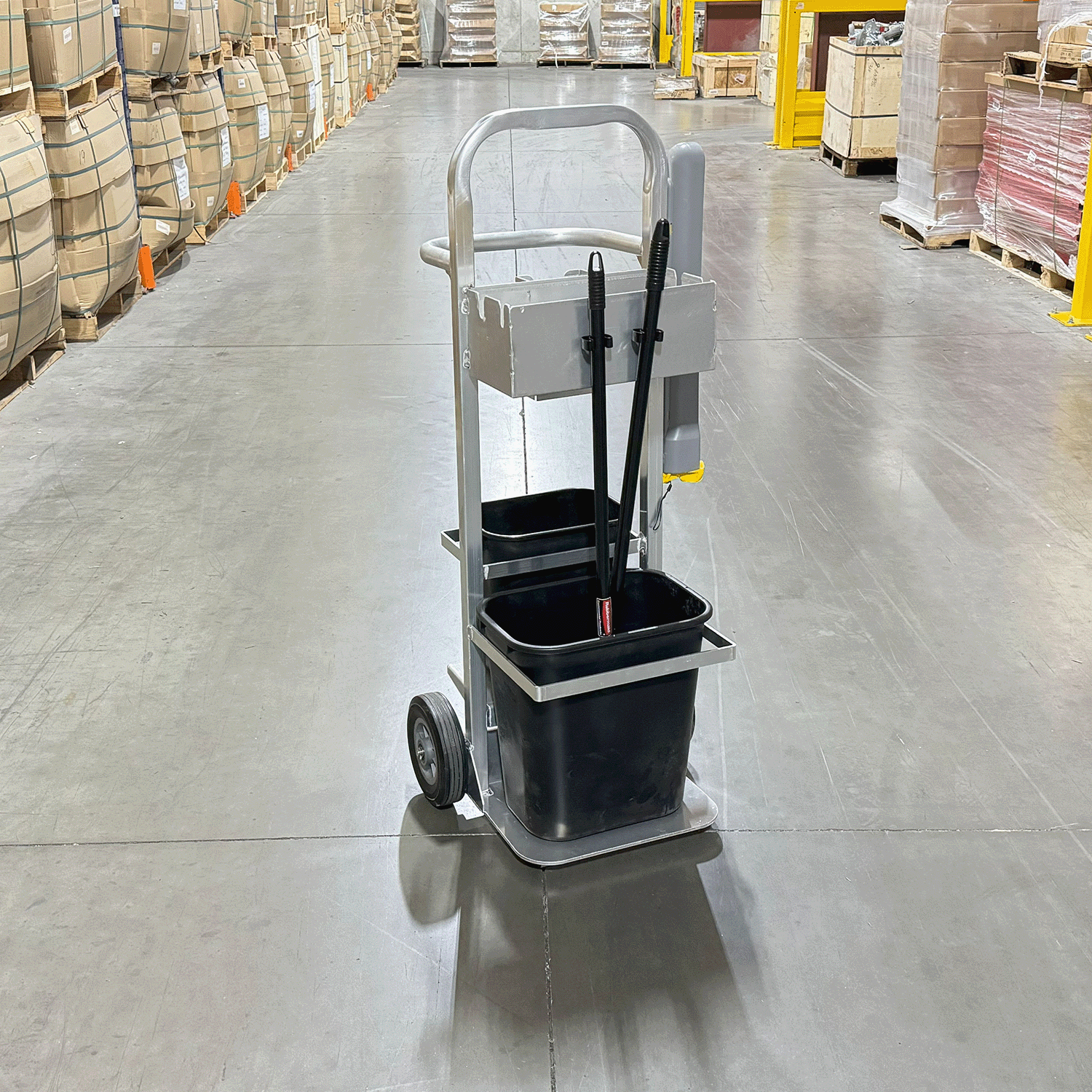 Cleaning Cart On Wheels industry insight