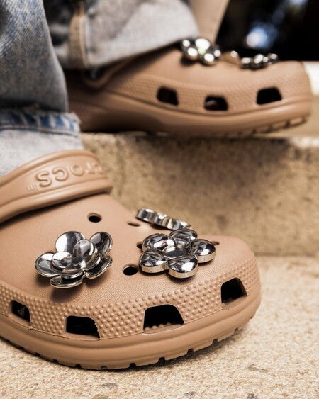 Clogs, Sandals, Sneakers & Jibbitz - Come As You Are