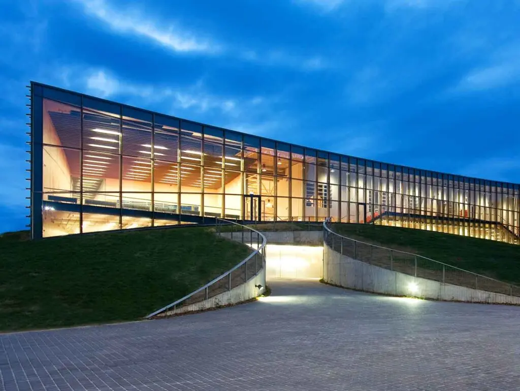 Commercial Glass Manufacturers