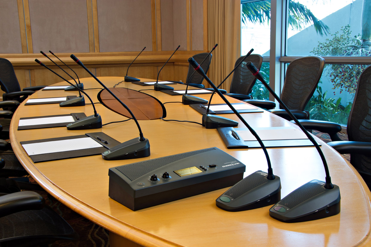 Conferencing & Meeting Microphone Applications