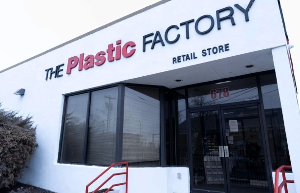 Custom Acrylic Displays & Solutions