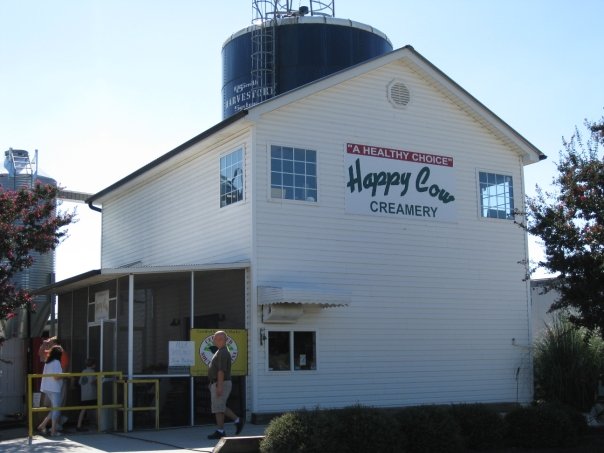 Dedicated Farmers. Happy Cows. Real Milk.
