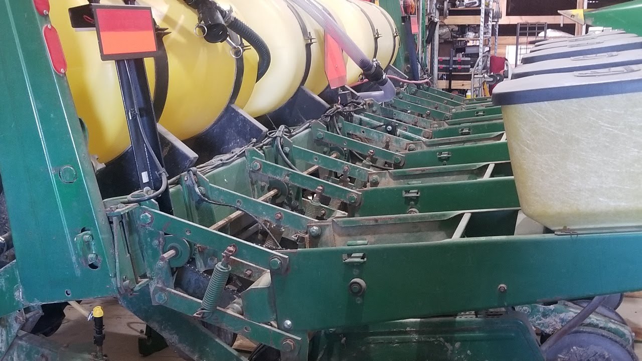 Deere 7000 Planter industry insight