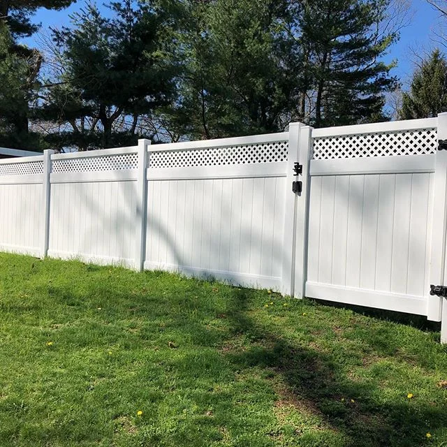 DIRECT FENCE Wholesale Vinyl Fence