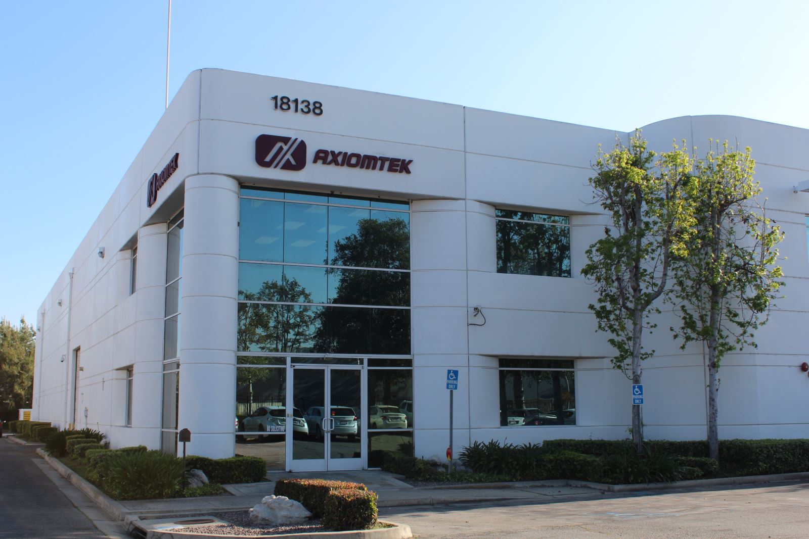 Distributor for AxiomTek and IEI Technologies