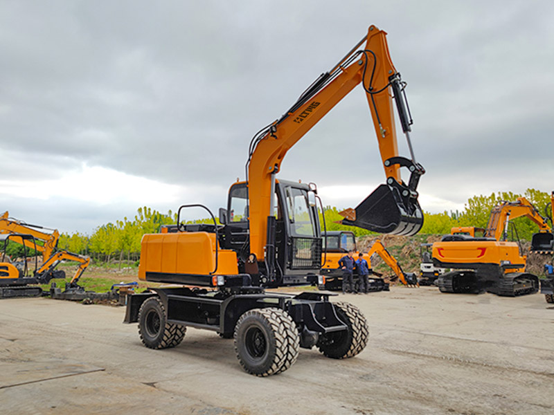 Excavators & Wheeled Excavators