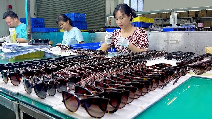 Eyeglass industry insight
