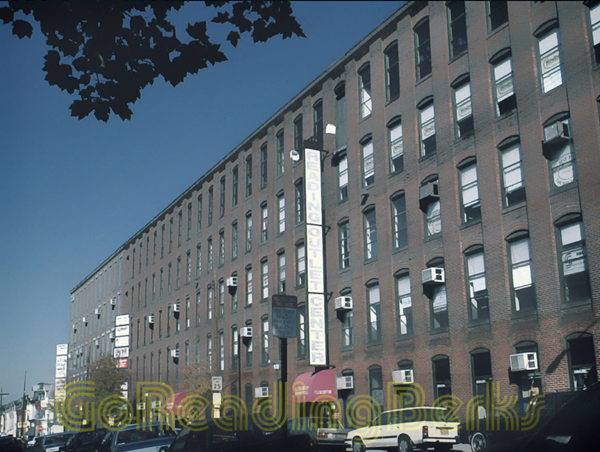 Outlet Reading industry insight