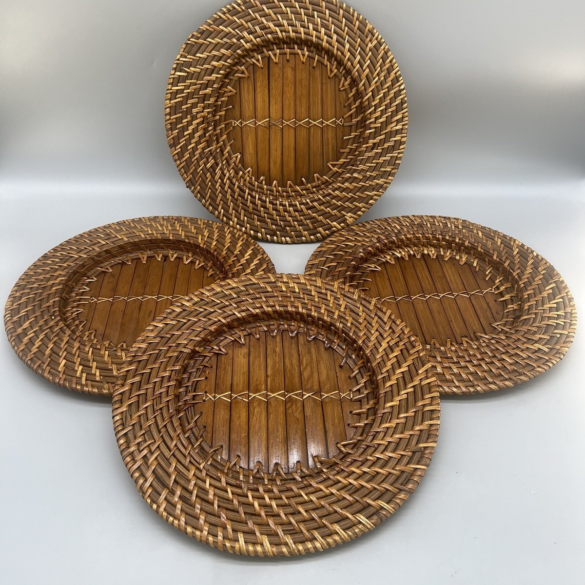 Get Rattan plate chargers wholesale for Your Business