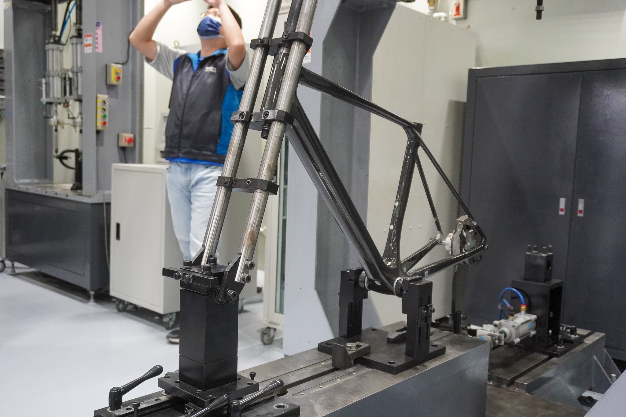 Giant Bike Components industry insight