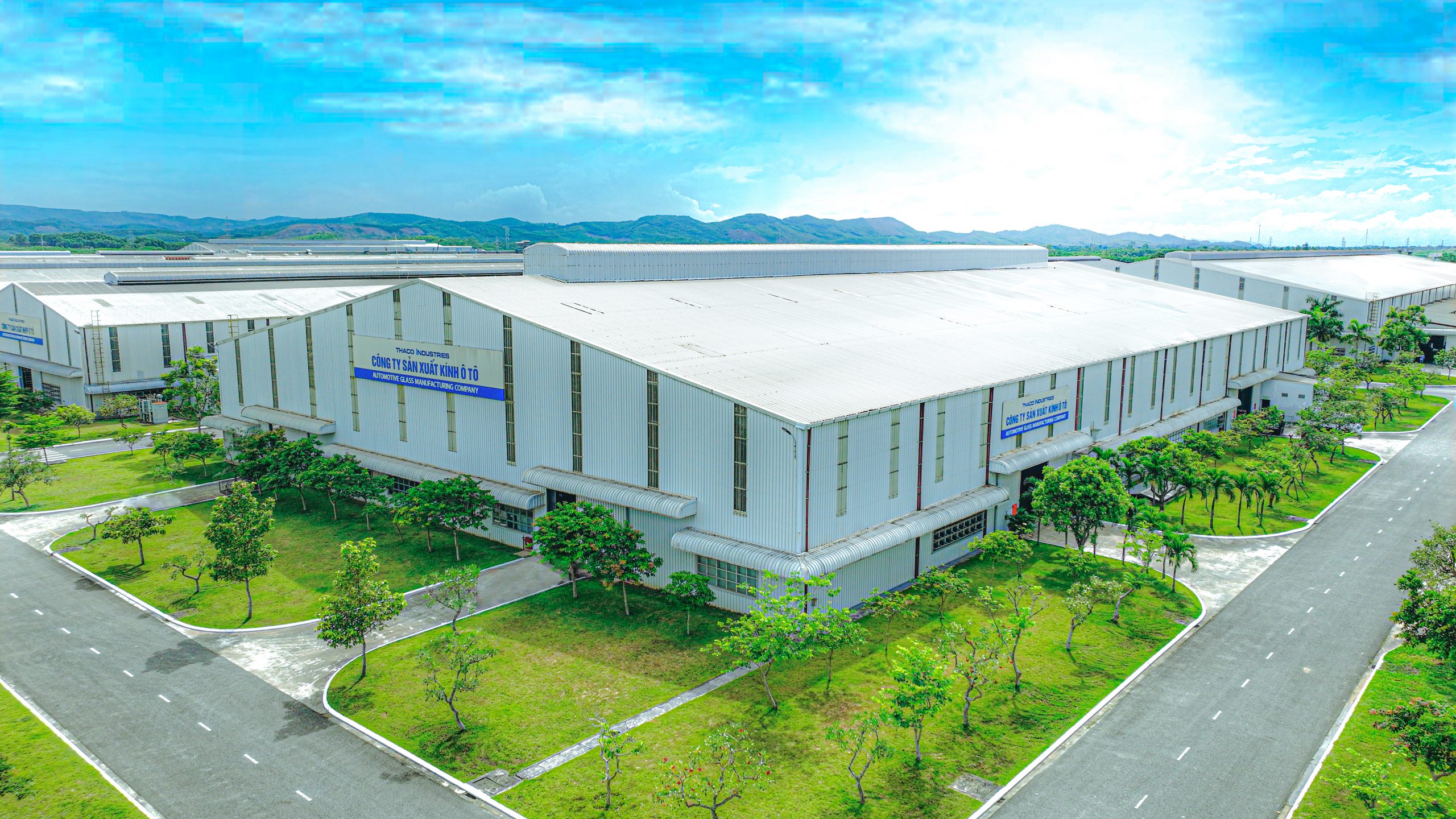 Glass manufacturer company