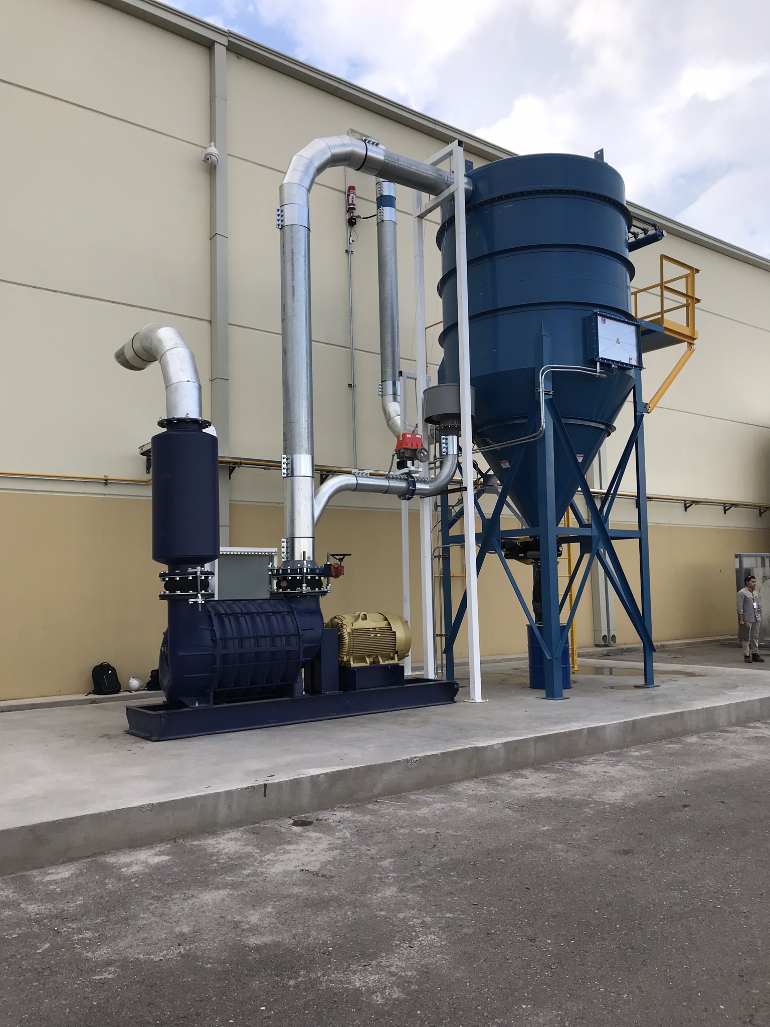 Heavy-Duty Industrial Vacuum & Dust Collector Systems