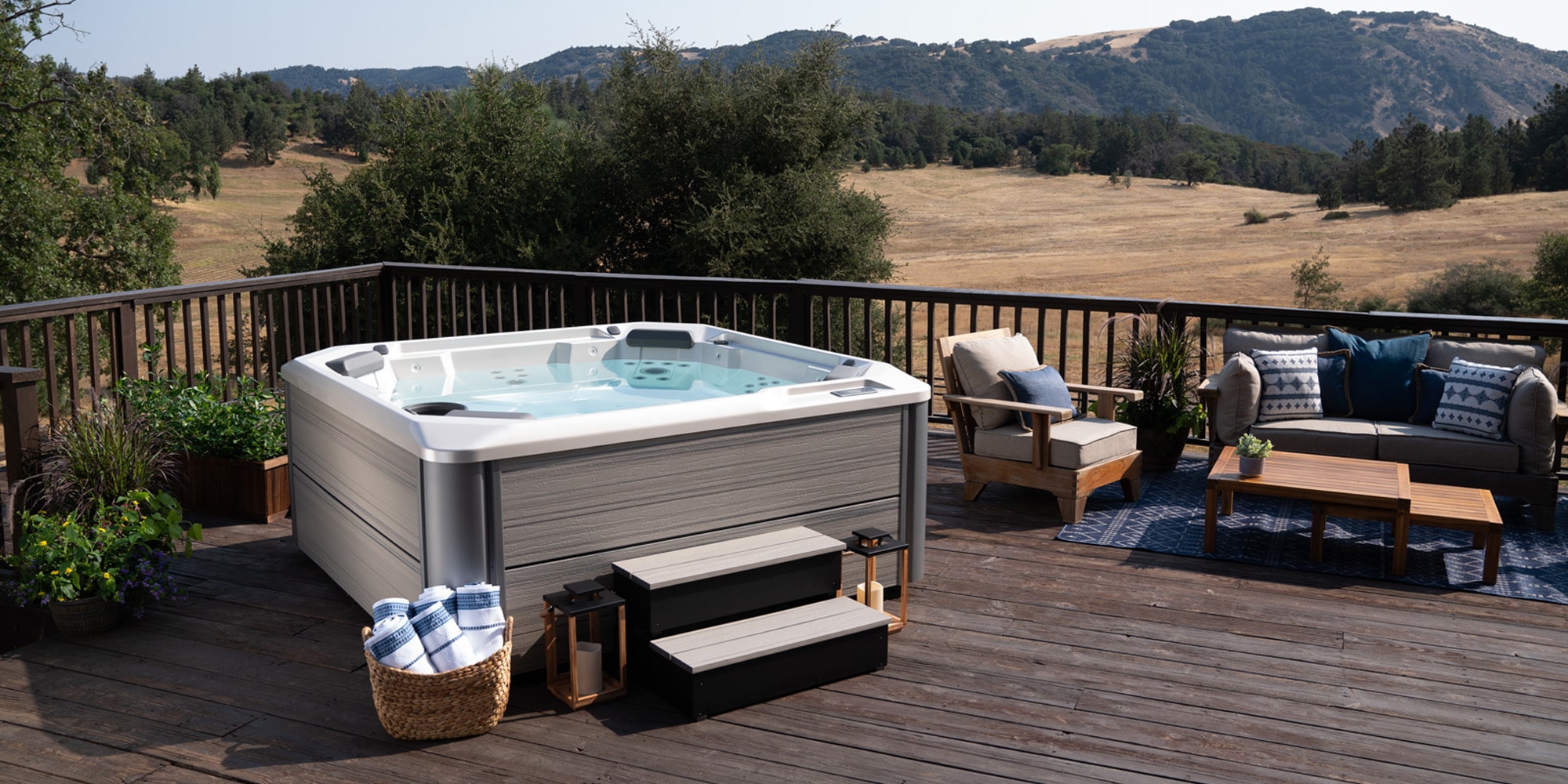 IHT Hot Tubs & Fireplaces