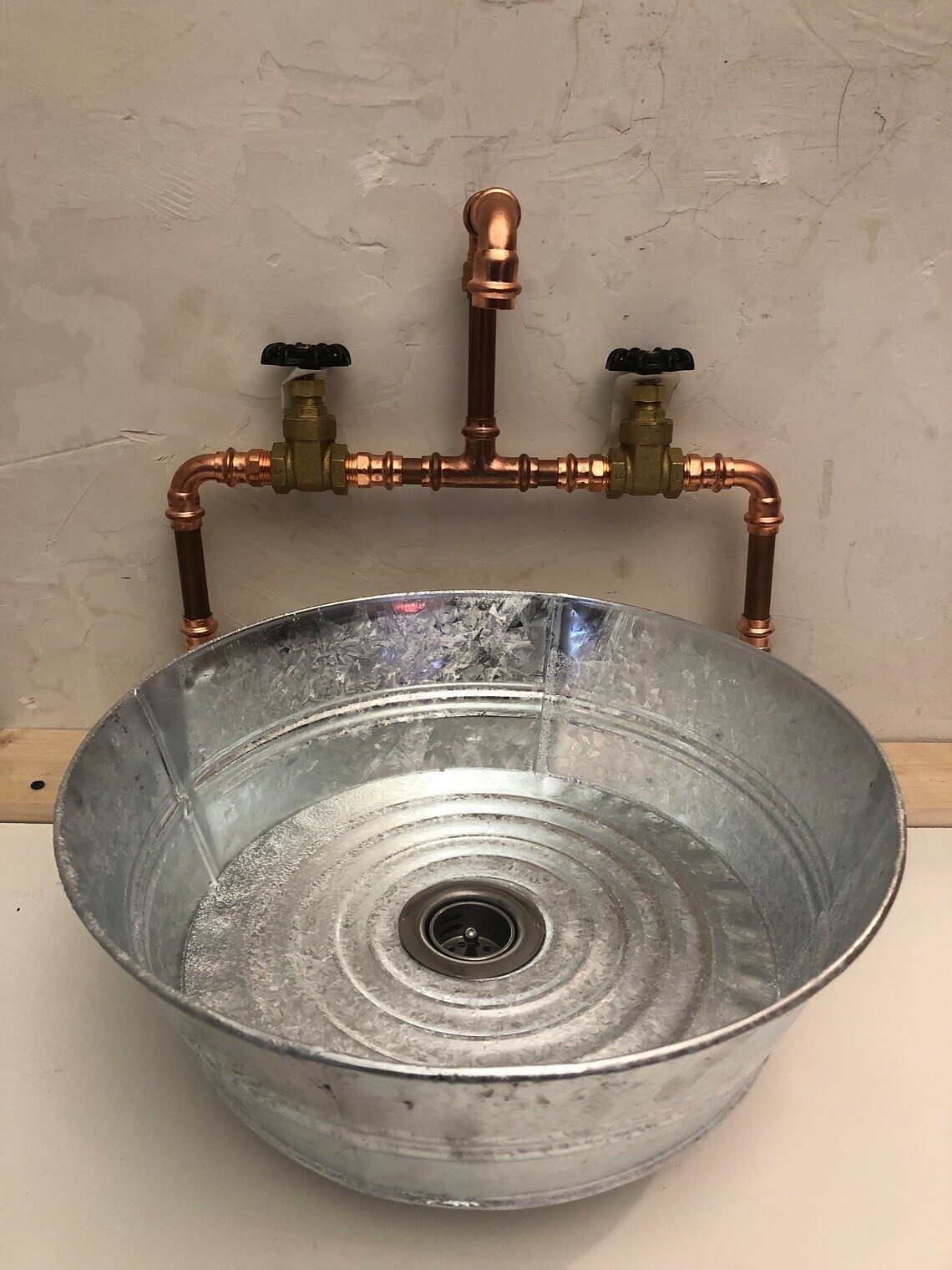 Industrial & Commercial Bathroom Sinks