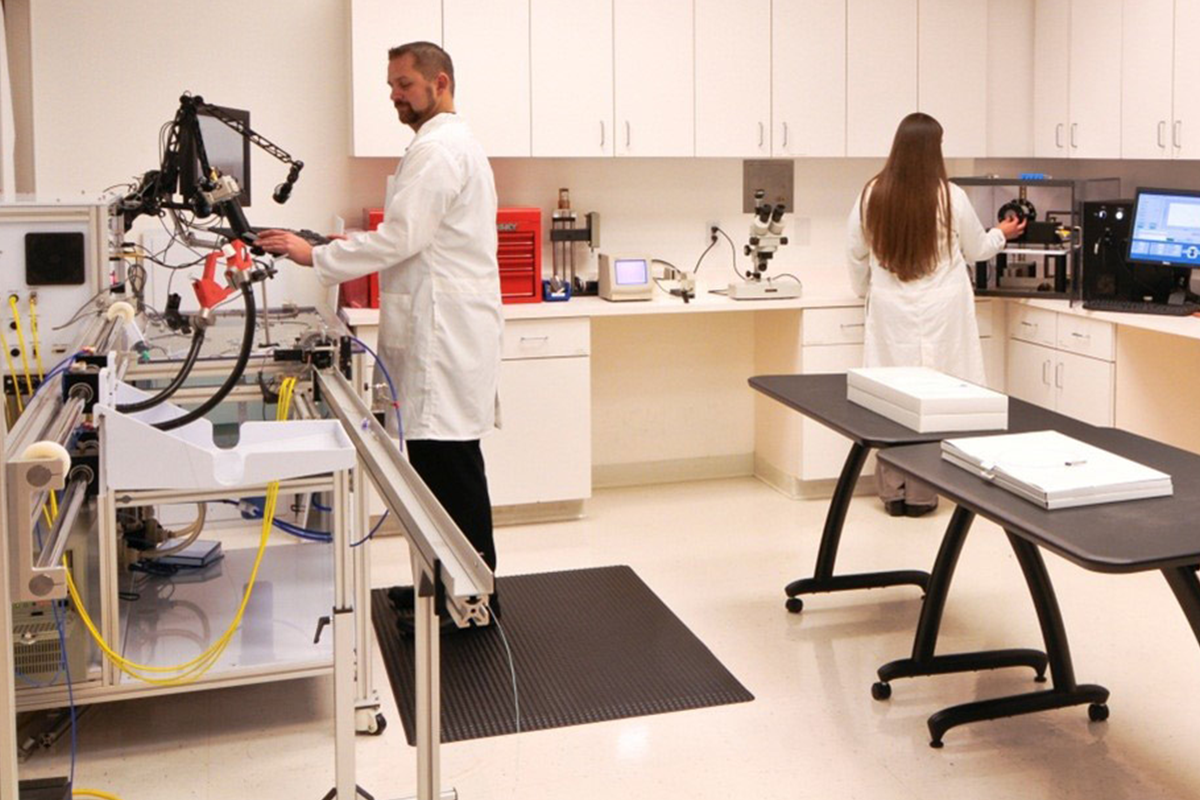 Lab Desk industry insight