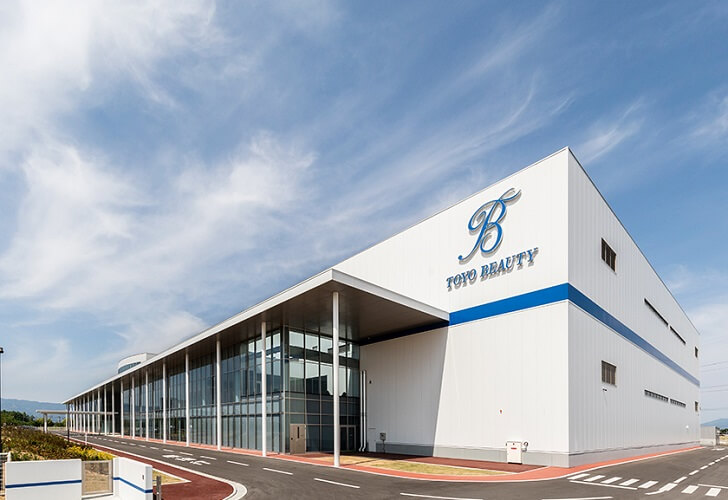 Leading OEM Manufacturer For Perfume, Skincare & Cosmetics