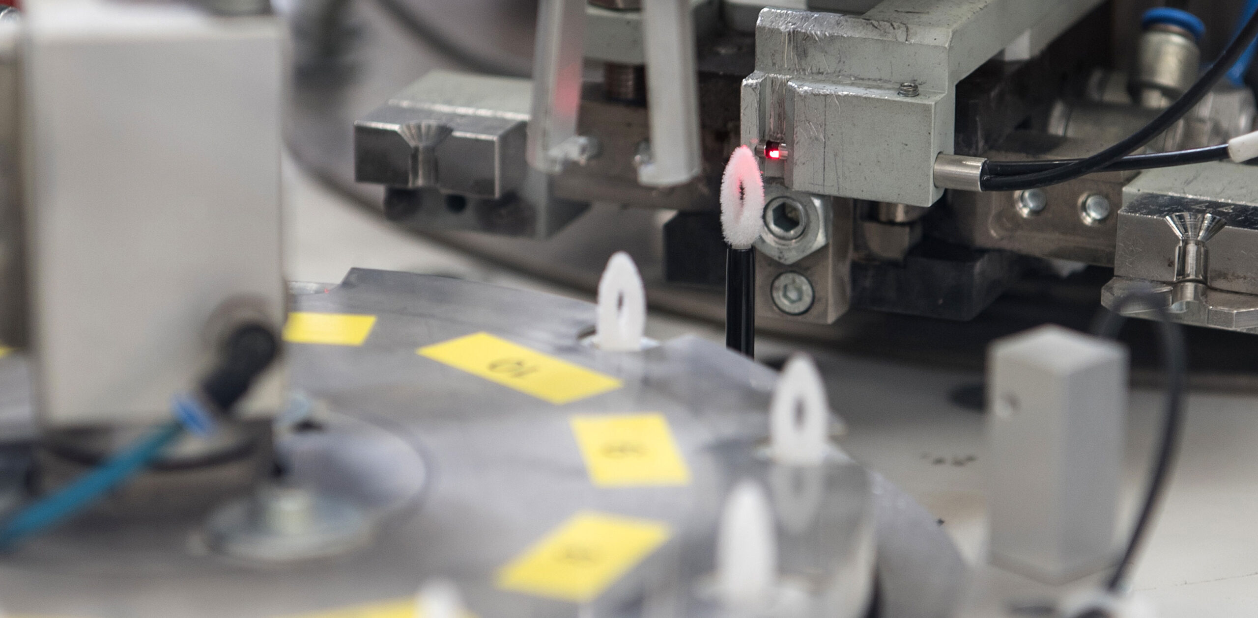 Lip Gloss Tubes Wholesale industry insight