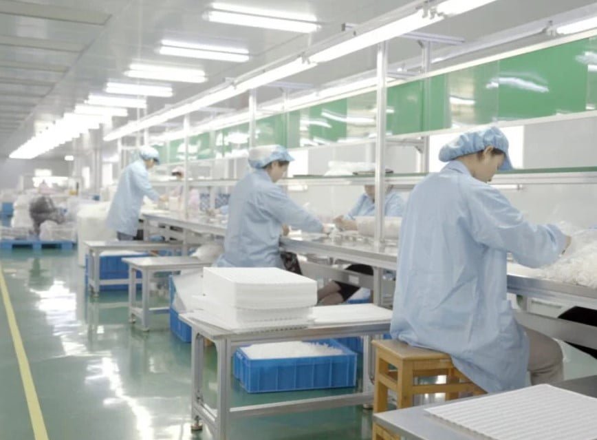 Lip Gloss Tubes Wholesale industry insight