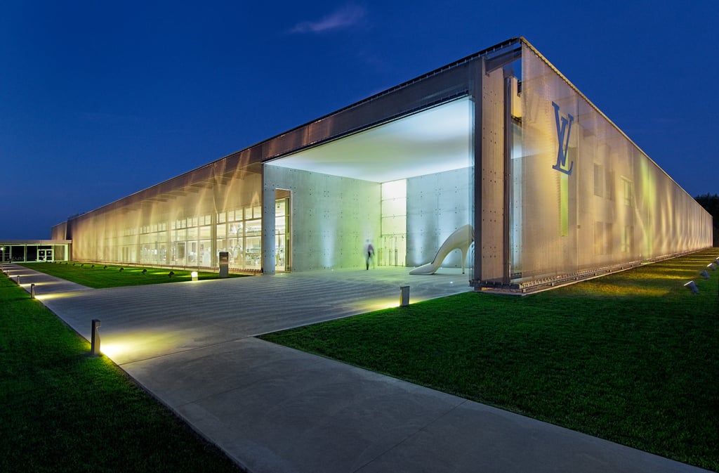 Louis Vuitton Wholesale Distributors & Suppliers