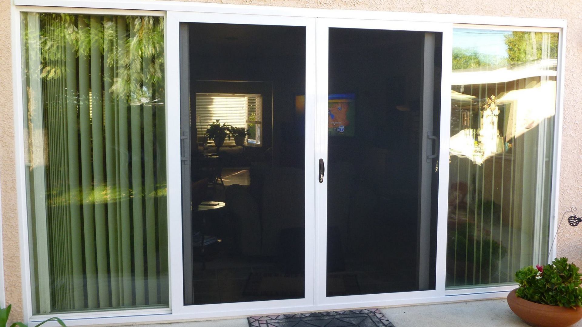 Majestec Security Screen