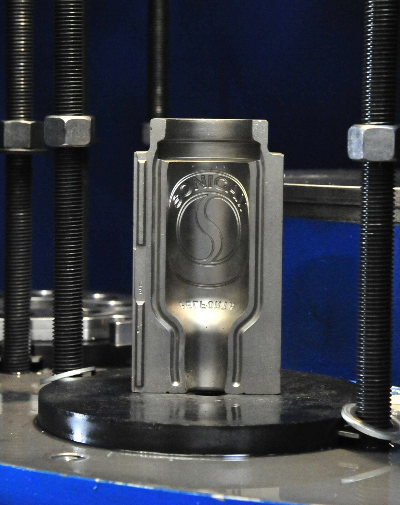 Manufacturer machinery maintenance glass moulds plungers neck ...