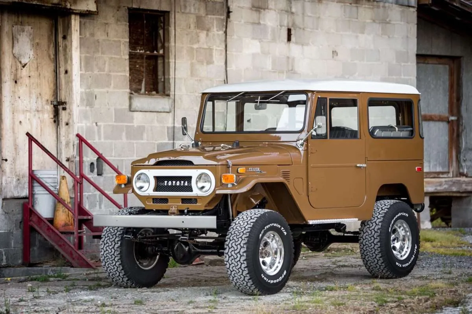 Red Line Land Cruisers