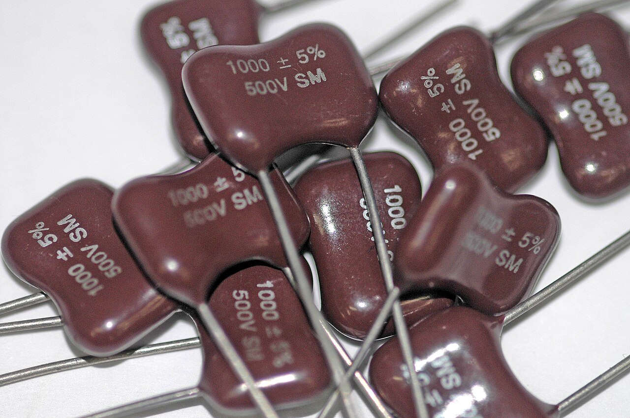 Silver Mica, Dipped Capacitors