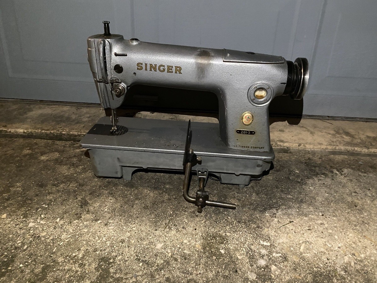 Singer Industrial Sewing Machine Models and Accessories