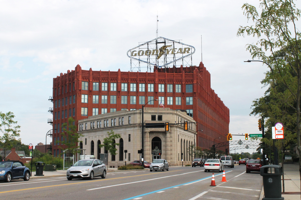 Specializes in the Manufacture of all kinds of