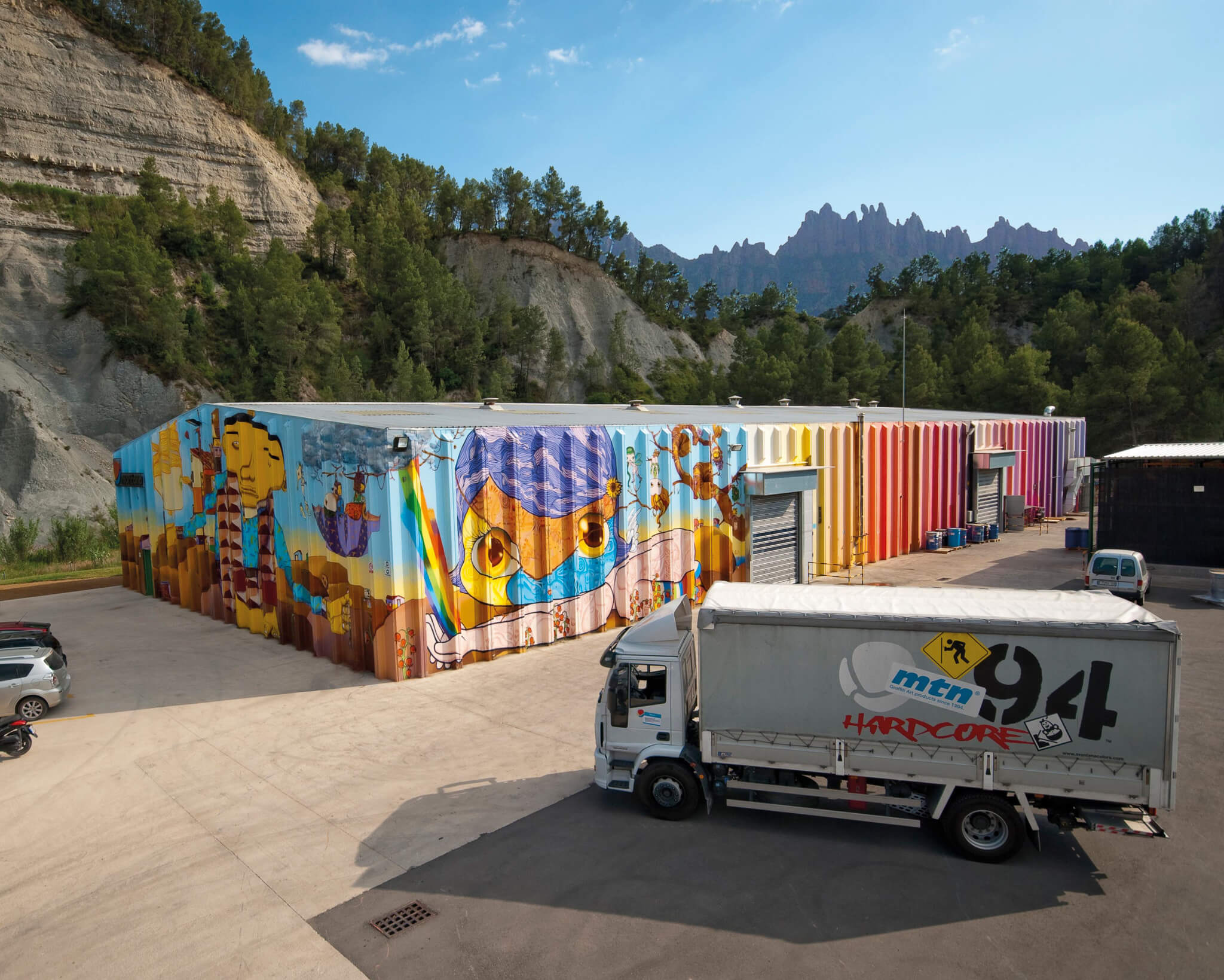 Spray Planet by Montana Colors